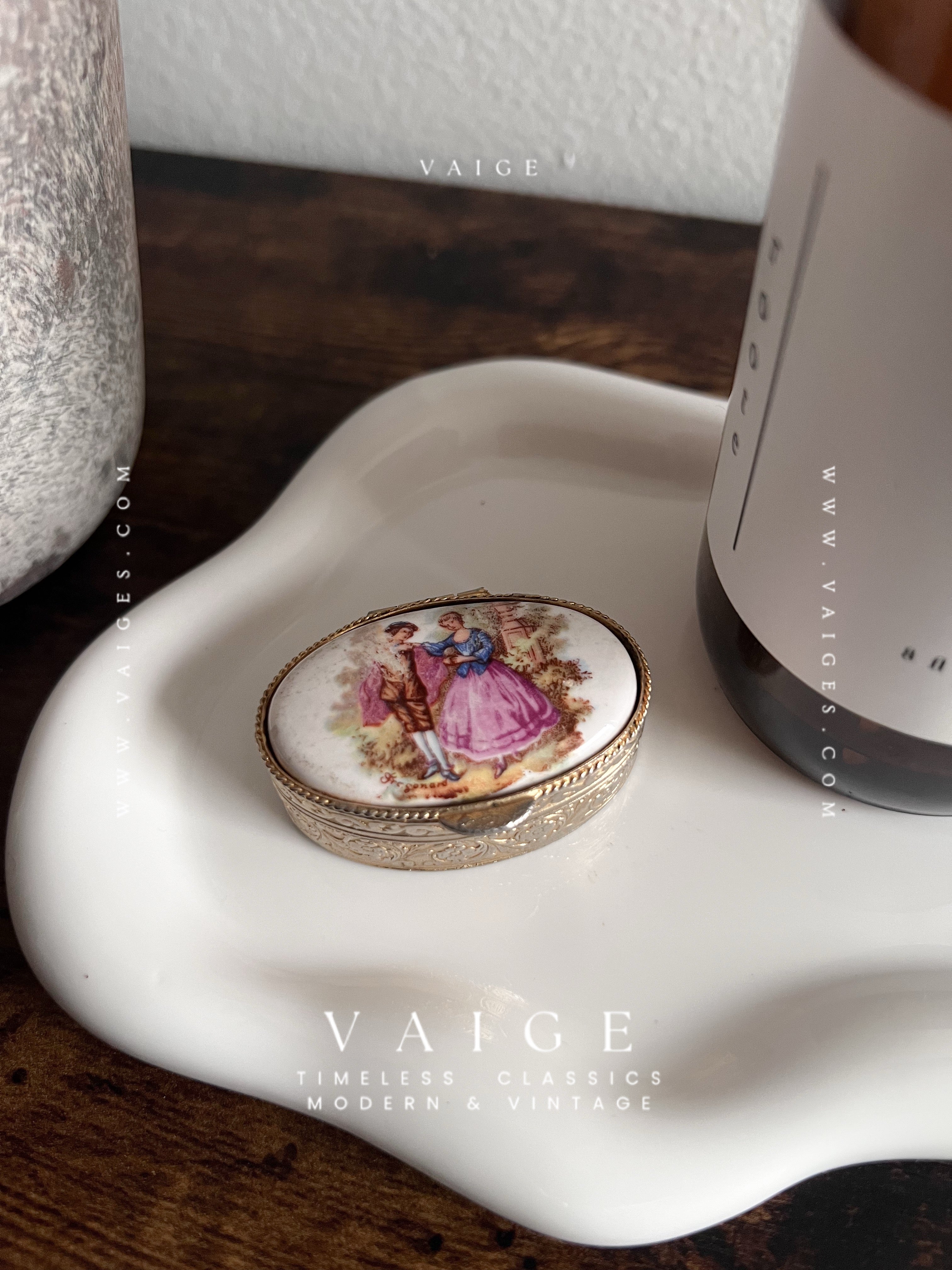 VAIGE One of One | Vintage pill trinket box